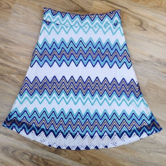 🔹️Zac & Rachel White & Blue Chevron Print Lace Knit Skirt Medium - Picture 4 of 12